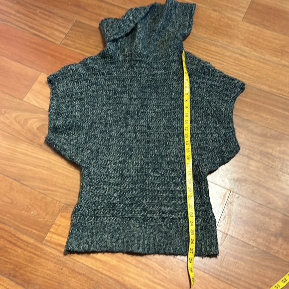 Akualani Wool Mohair Cowl Neck Cap Sleeve Tunic - Picture 5 of 6